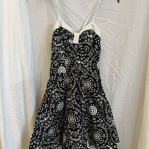 L Marvel Her Universe Captain America Black and White Paisley Sundress Juniors